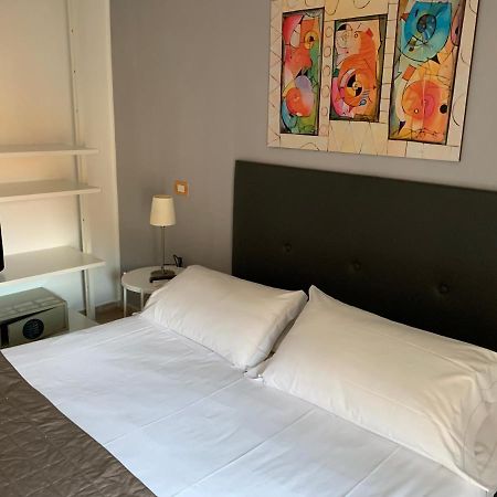 สวีท อาร์ติส บาร์เบรินี Hotel โรม ภายนอก รูปภาพ