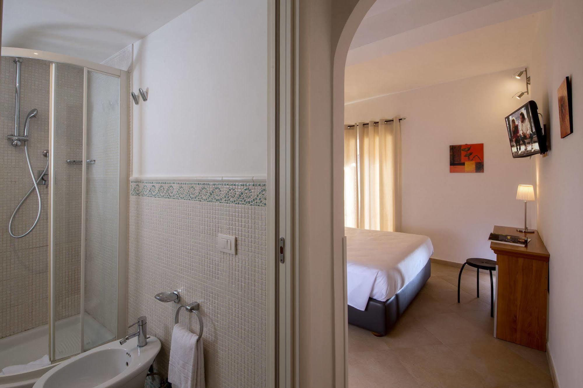 สวีท อาร์ติส บาร์เบรินี Hotel โรม ภายนอก รูปภาพ